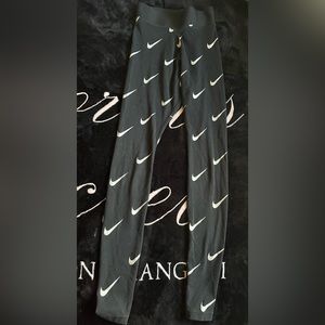 black nike symbol leggings